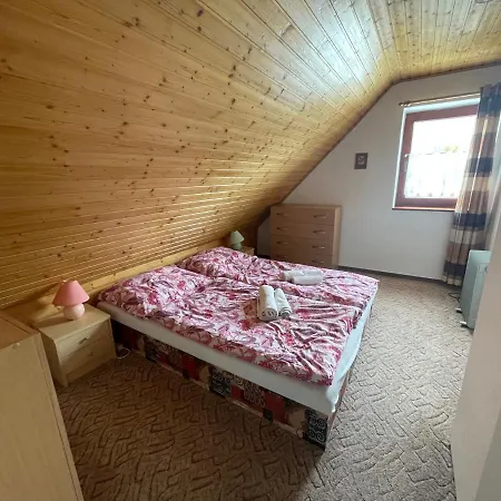 Fialka Prázdninový dům *